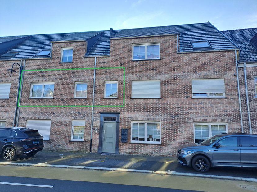 Recent appartement met ruim terras, 2 slaapkamers, kelderberging en afgesloten garage.&lt;br /&gt;
&lt;br /&gt;
Het appartement is zeer centraal gelegen in een ru
